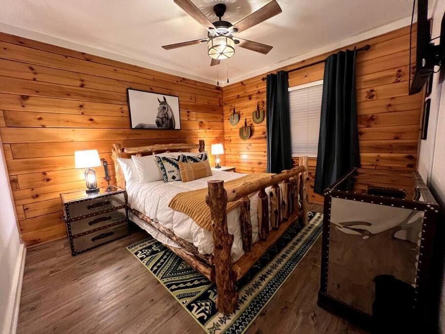The Horse Cabin At Natural State Cabins Morning Star Exterior photo